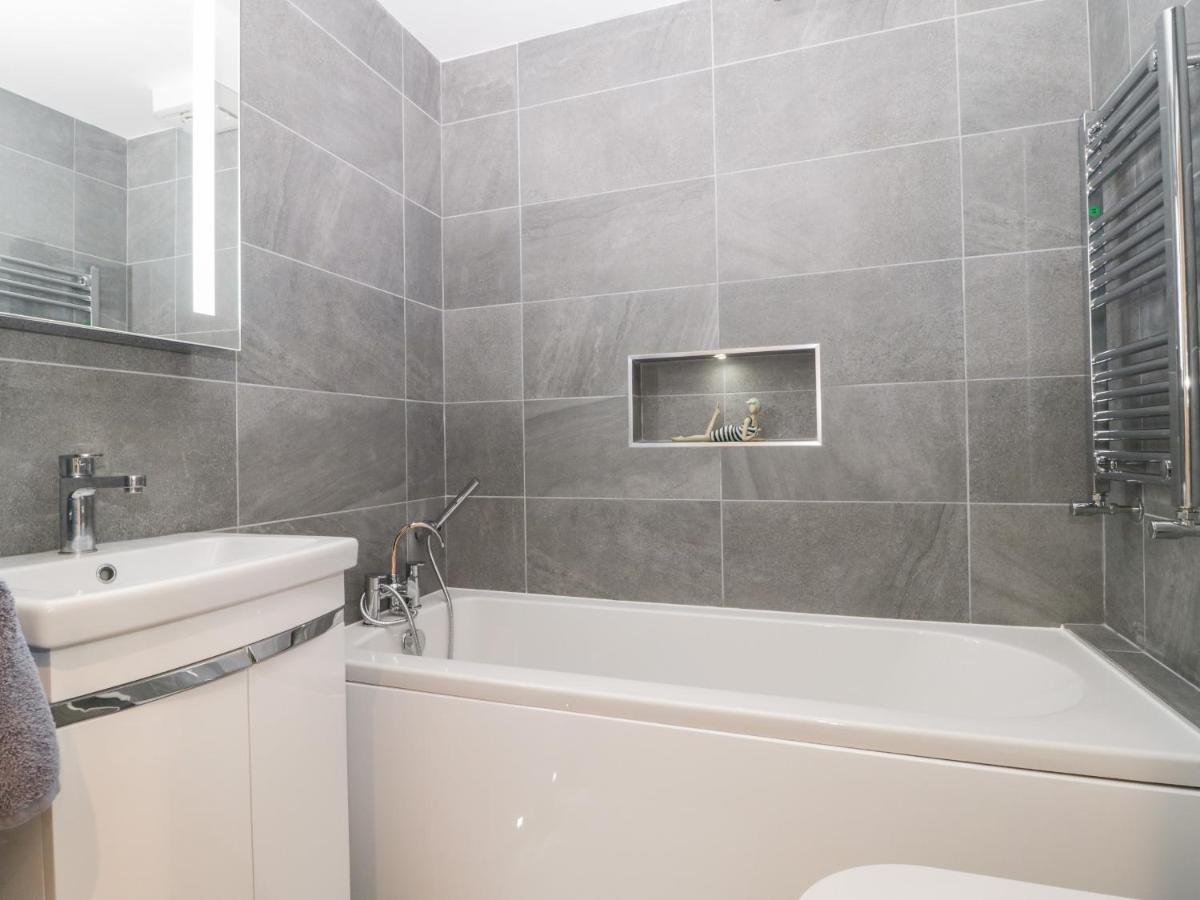 Flat 2, 38 Preston Road Appartement Weymouth Buitenkant foto
